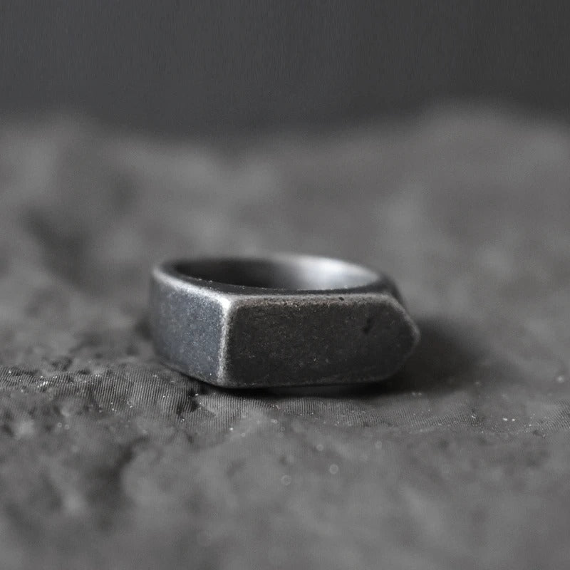 Anvil Ring