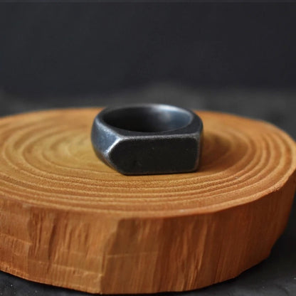 Anvil Ring